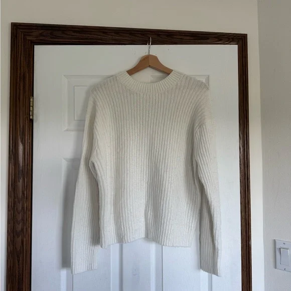 H&M Cream Ribbed Crew Neck Sweater - Picture 1 of 3